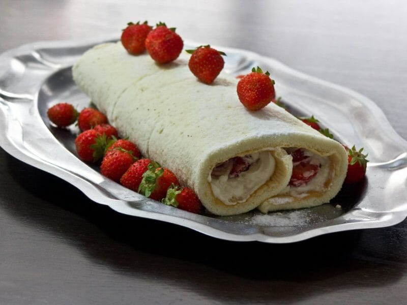 Cliquez pour zoomer ! Fraisier roulé Thermomix par Aurel6262