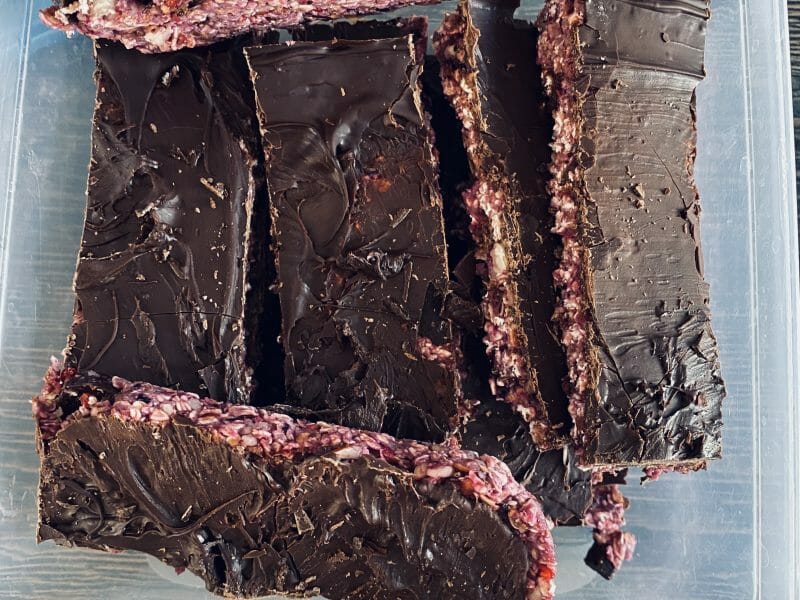 Cliquez pour zoomer ! Barres de céréales à l’avoine, noisettes, banane et chocolat Thermomix par Cha