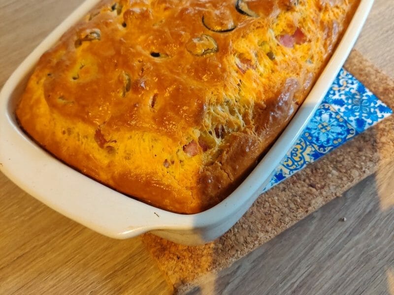 Cliquez pour zoomer ! Cake salé jambon fromage et olives Thermomix par simon75