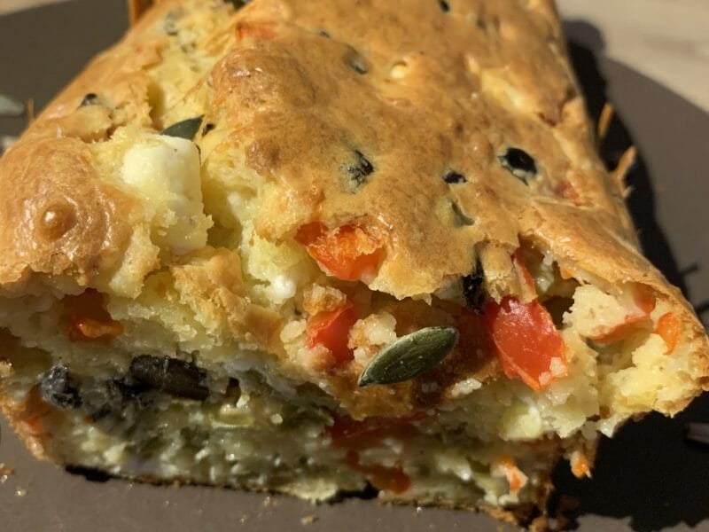 Cliquez pour zoomer ! Cake aux poivrons, fêta et olives Thermomix par simon75