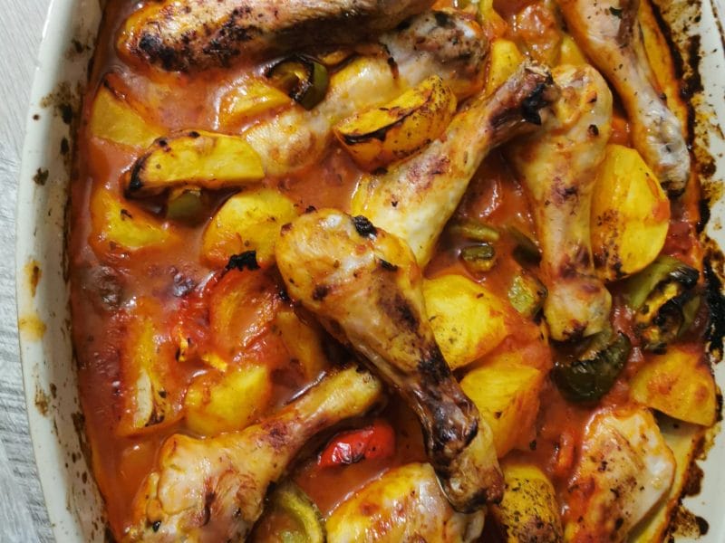 Cliquez pour zoomer ! Poulet aux pommes de terre, poivron et tomates Thermomix par Ismah