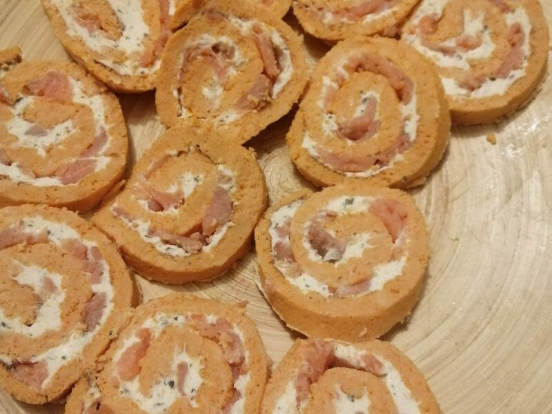 Cliquez pour zoomer ! Roulé à la tomate, saumon et fromage Thermomix par melina_32