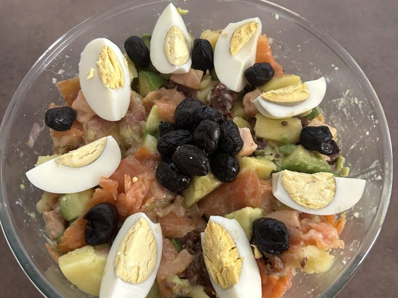 Cliquez pour zoomer ! Salade pommes de terre, saumon et avocat Thermomix par perla19