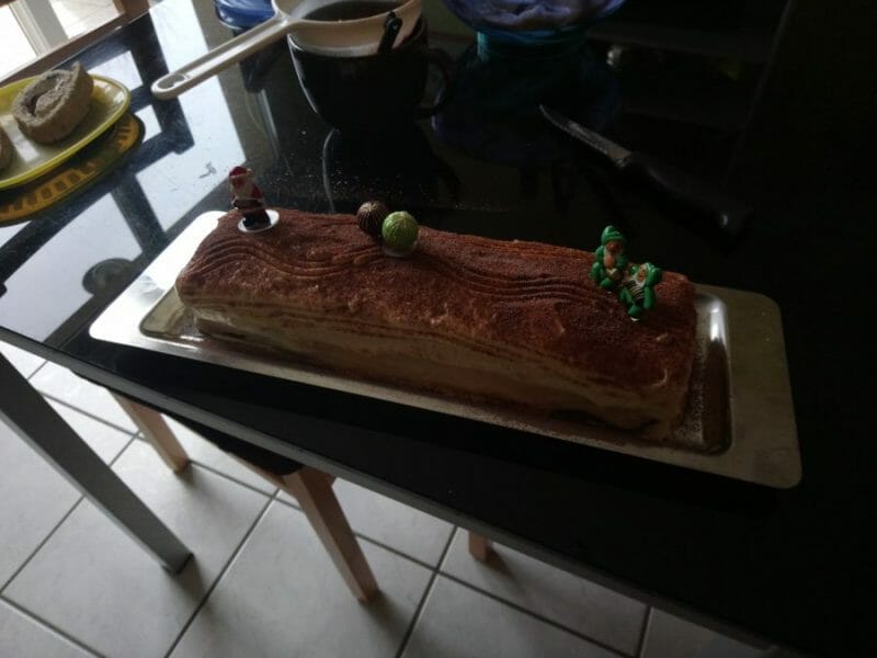 Cliquez pour zoomer ! Bûche Tiramisu Thermomix par Cricri1411