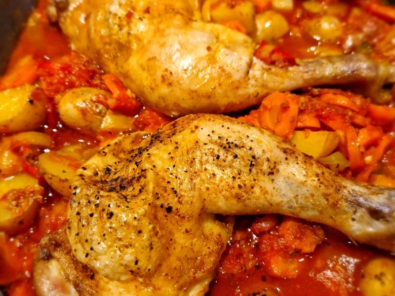 Cliquez pour zoomer ! Poulet aux pommes de terre, poivron et tomates Thermomix par Pauline83
