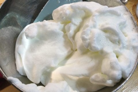 Cliquez pour zoomer ! Blancs en neige Thermomix par Nessi