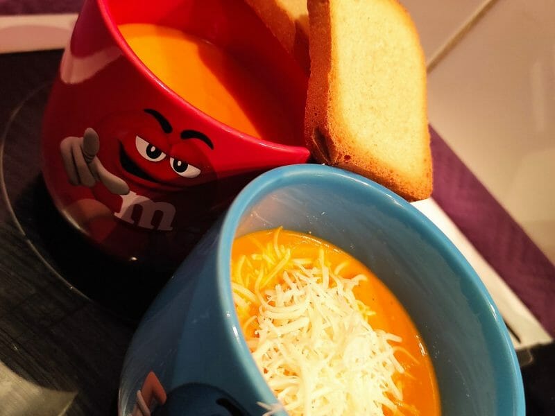 Cliquez pour zoomer ! Velouté de carottes et poivrons rouges Thermomix par marie_miimii