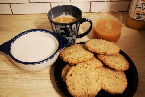 Cliquez pour zoomer ! Biscuits aux flocons d’avoine et amandes Thermomix par benathi