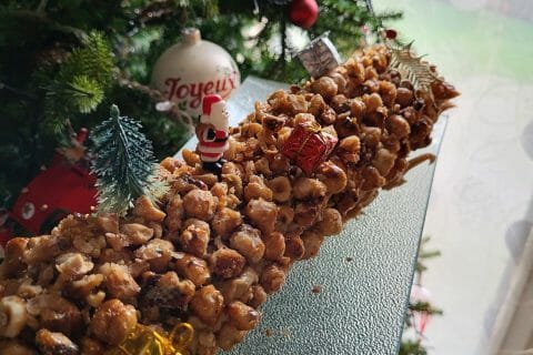 Cliquez pour zoomer ! Bûche pralinée aux éclats de noisettes caramélisés Thermomix par Cartophe