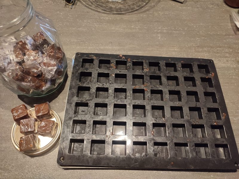 Cliquez pour zoomer ! Caramiel au chocolat et fruits secs Thermomix par elianecoud