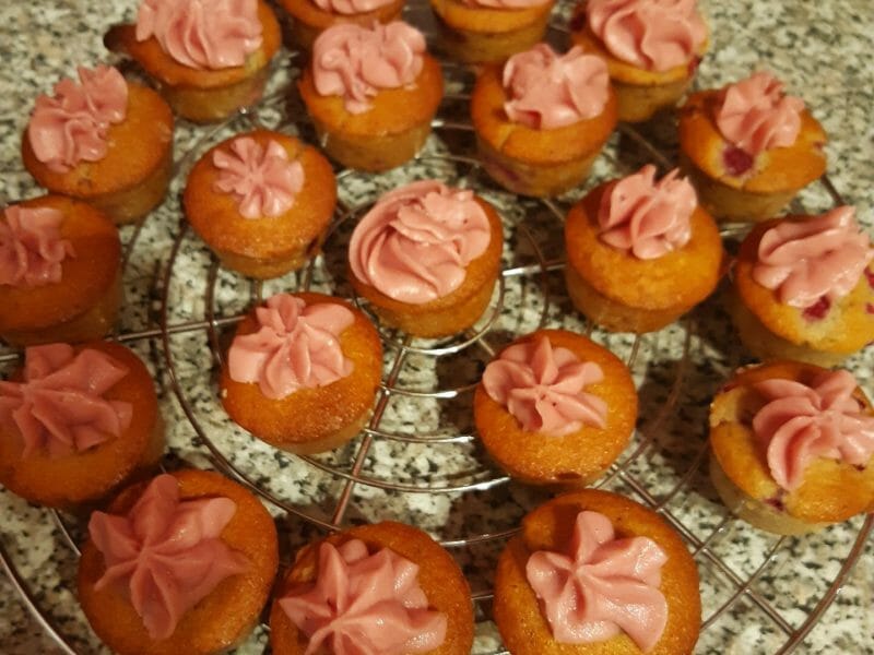 Cliquez pour zoomer ! Cupcakes à la framboise Thermomix par lydie_72