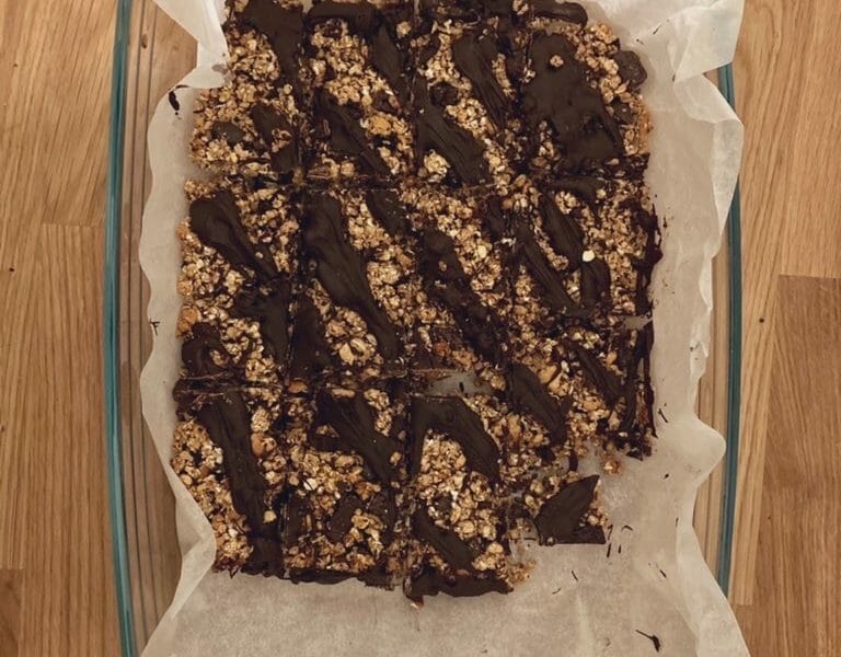 Cliquez pour zoomer ! Barres de céréales à l’avoine, noisettes, banane et chocolat Thermomix par caroline_gls