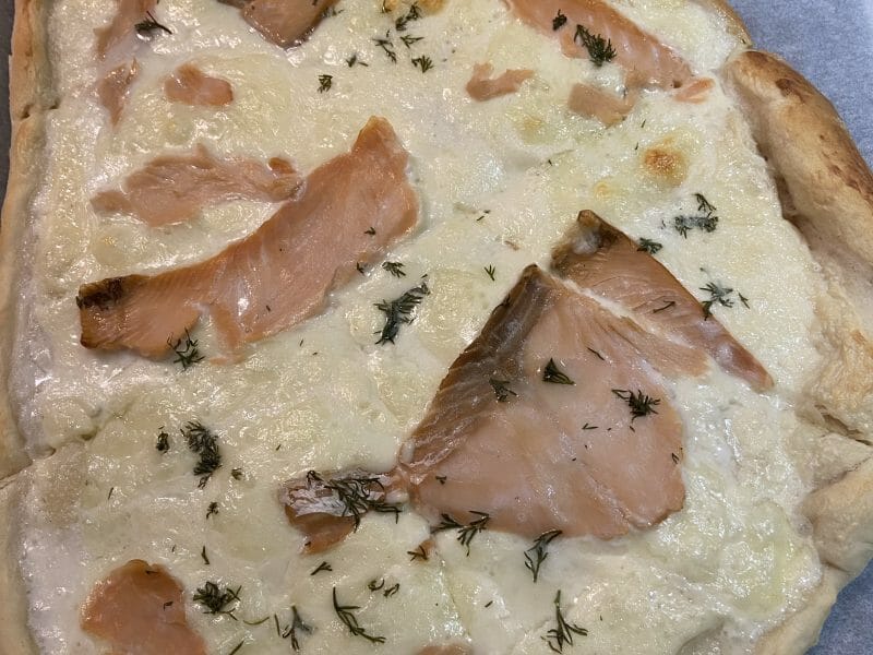 Cliquez pour zoomer ! Pizza au saumon et sauce kiri Thermomix par lauredana