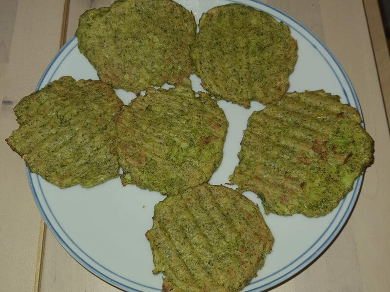 Cliquez pour zoomer ! Galettes de brocolis Thermomix par nirina_rsl