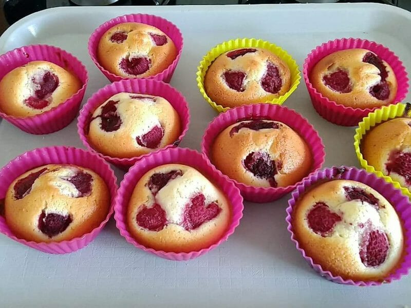 Cliquez pour zoomer ! Visitandines aux framboises Thermomix par sol_enn