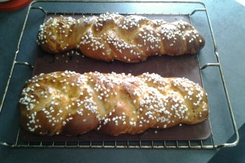 Cliquez pour zoomer ! Brioche tressée à la mie filante au Thermomix