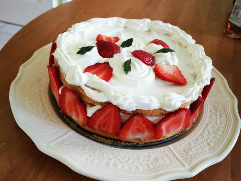 Cliquez pour zoomer ! Fraisier roulé Thermomix par tiph_37