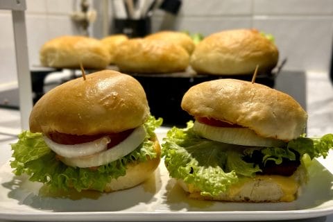 Cliquez pour zoomer ! Pains hamburger Thermomix par ines_Yns