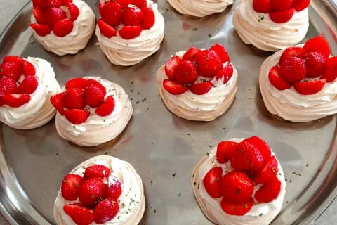 Cliquez pour zoomer ! Mini pavlova aux fraises Thermomix par vanes_9