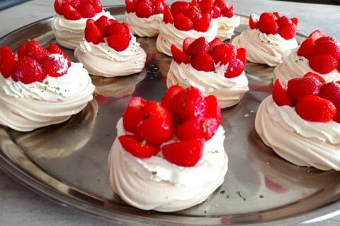 Cliquez pour zoomer ! Mini pavlova aux fraises Thermomix par vanes_9