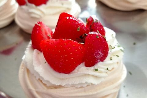 Cliquez pour zoomer ! Mini pavlova aux fraises Thermomix par vanes_9