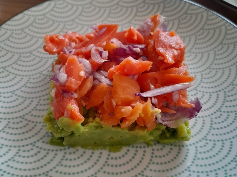 Cliquez pour zoomer ! Tartare aux 2 saumons sur purée d’avocat Thermomix par vanes_9