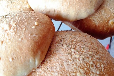 Cliquez pour zoomer ! Pains burger au parmesan et romarin Thermomix par vanes_9