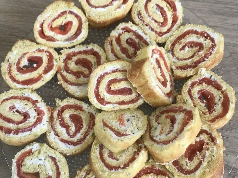 Cliquez pour zoomer ! Roulé aux courgettes et au saumon fumé Thermomix par manon_342