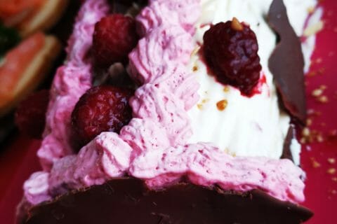 Cliquez pour zoomer ! Bûche de Noël framboises et chocolat blanc Thermomix par orel_6