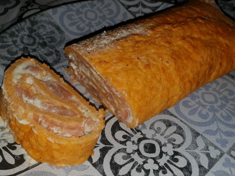 Cliquez pour zoomer ! Roulé à la tomate, saumon et fromage Thermomix par Manue33120