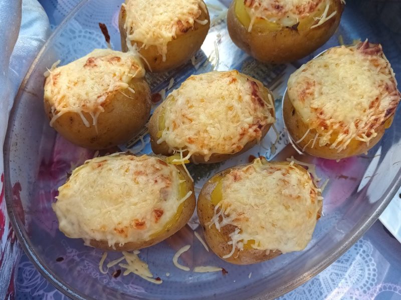 Cliquez pour zoomer ! Pommes de terre farcies à la purée d’endives et aux lardons Thermomix par severine_239