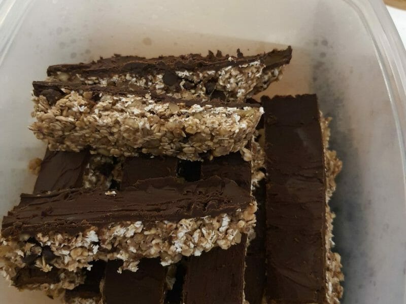 Cliquez pour zoomer ! Barres de céréales à l’avoine, noisettes, banane et chocolat Thermomix par valerie_304