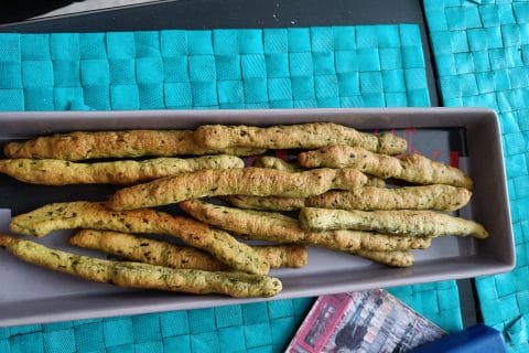 Cliquez pour zoomer ! Gressins parmesan basilic Thermomix par al8306