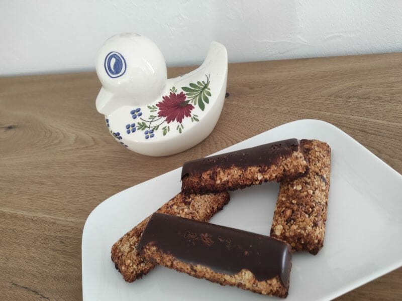 Cliquez pour zoomer ! Barres de céréales à la banane, noix et dattes Thermomix par Sandra boisse