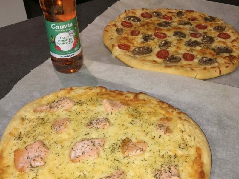 Cliquez pour zoomer ! Pizza au saumon et sauce kiri Thermomix par nessmey