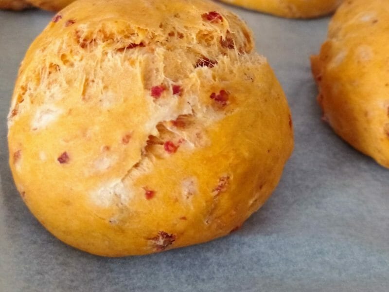 Cliquez pour zoomer ! Petits pains au chorizo Thermomix par nelly59