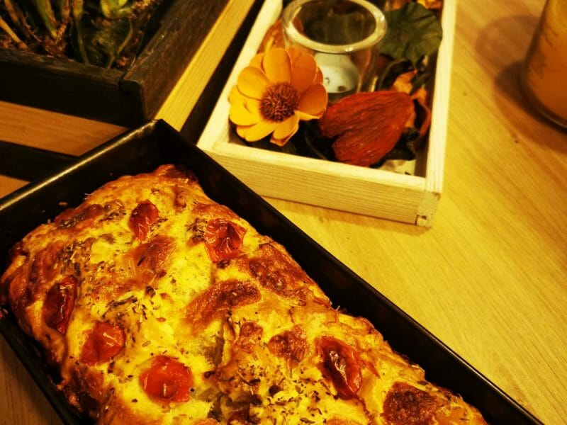 Cliquez pour zoomer ! Cake tomates mozzarella et lardons Thermomix par capichef6