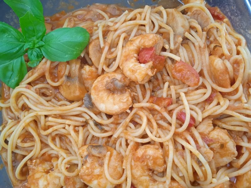 Cliquez pour zoomer ! Spaghettis aux crevettes et à l’ail Thermomix par natha3105