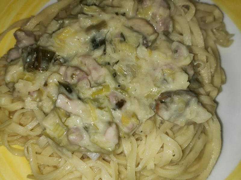 Cliquez pour zoomer ! Tagliatelles à la crème de poireaux Thermomix par leito_1