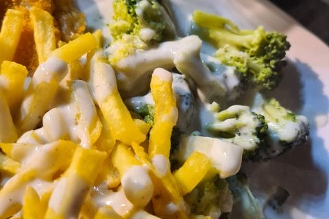 Cliquez pour zoomer ! Brocolis sauce roquefort Thermomix par sallysarasofia