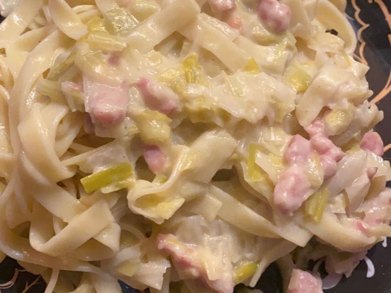 Cliquez pour zoomer ! Tagliatelles à la crème de poireaux Thermomix par alexandra_264