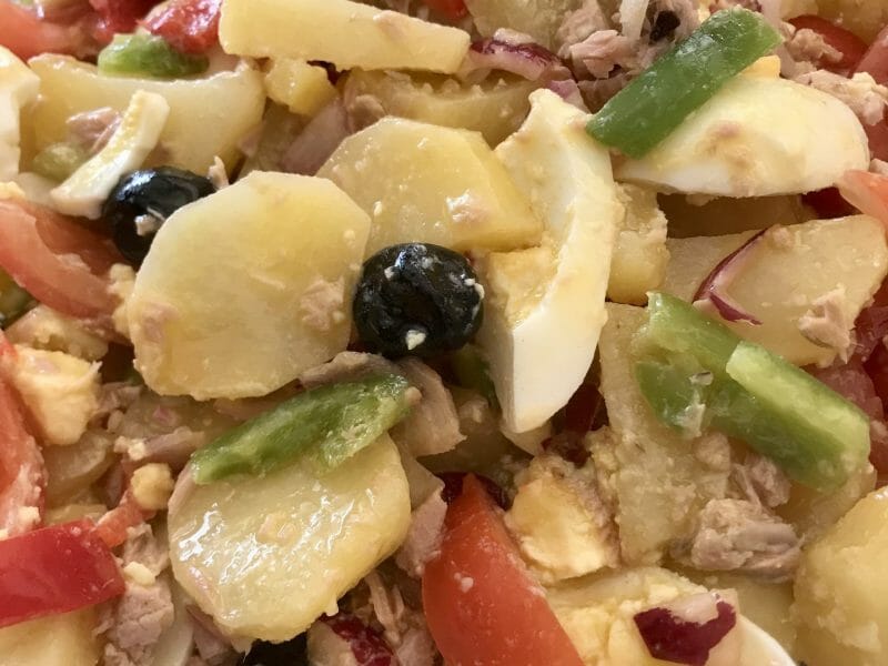 Cliquez pour zoomer ! Salade de pommes de terre au thon Thermomix par valeriederomans