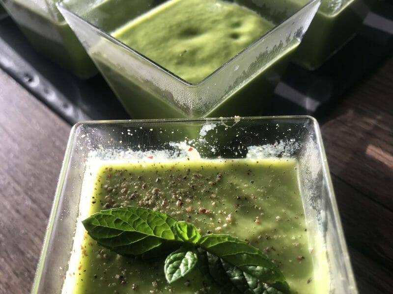 Cliquez pour zoomer ! Velouté glacé de petits pois à la menthe Thermomix par valeriederomans