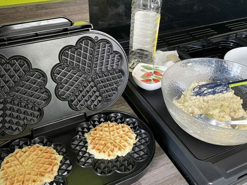 Cliquez pour zoomer ! Galettes de courgettes grecques Thermomix par sandrinebell