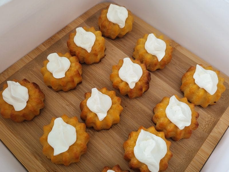 Cliquez pour zoomer ! Mini cannelés chèvre miel Thermomix par fifnettes80