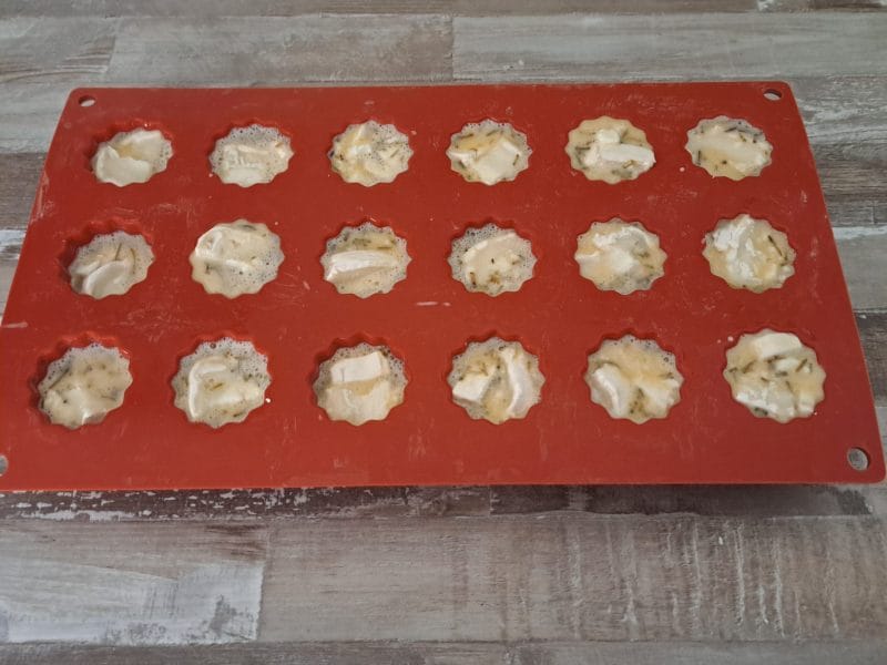 Cliquez pour zoomer ! Mini cannelés chèvre miel Thermomix par nal_1