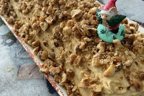 Cliquez pour zoomer ! Bûche pralinée aux éclats de noisettes caramélisés Thermomix par raphcoy
