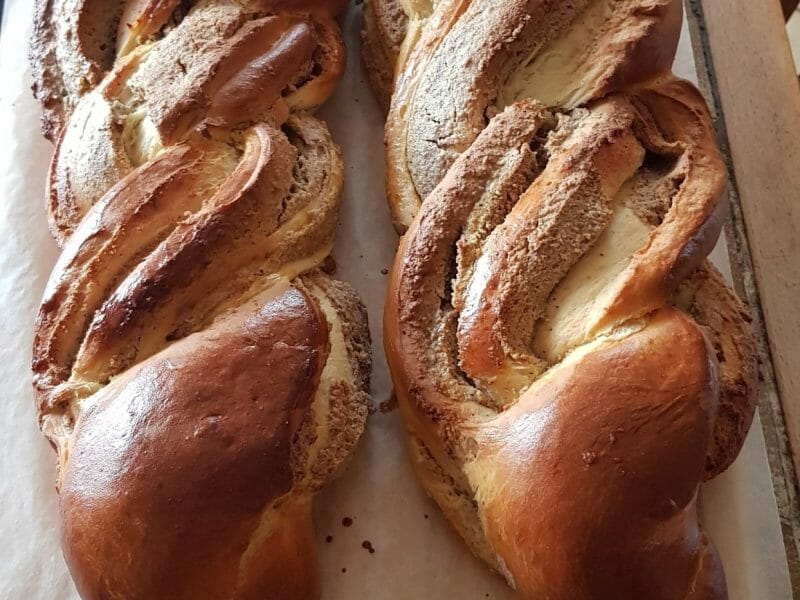 Cliquez pour zoomer ! Brioche tressée aux noisettes Thermomix par simlerc67