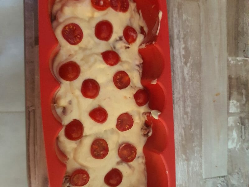 Cliquez pour zoomer ! Cake tomates mozzarella et lardons Thermomix par kaline_1
