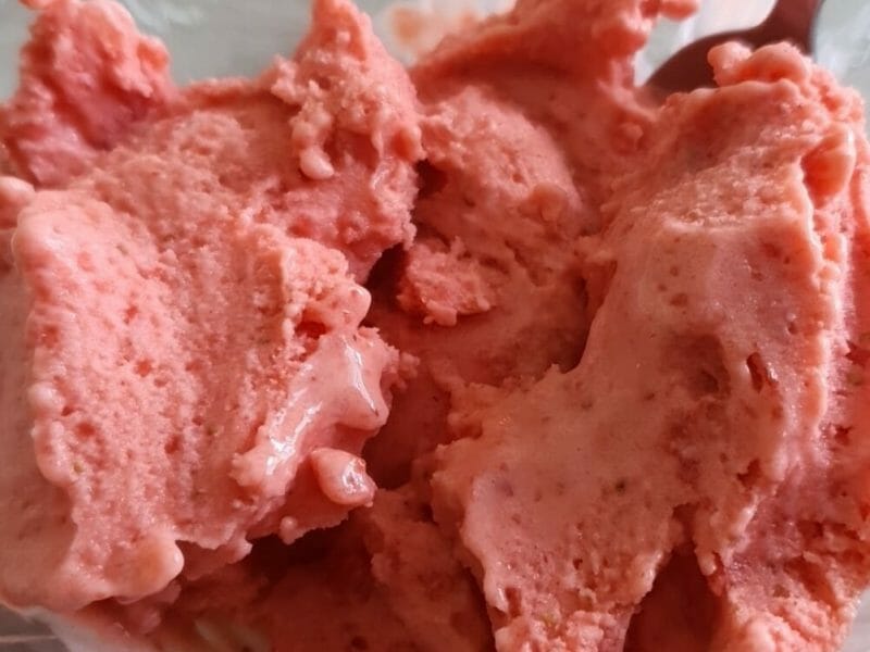 Cliquez pour zoomer ! Glace à la fraise Thermomix par kaline_1